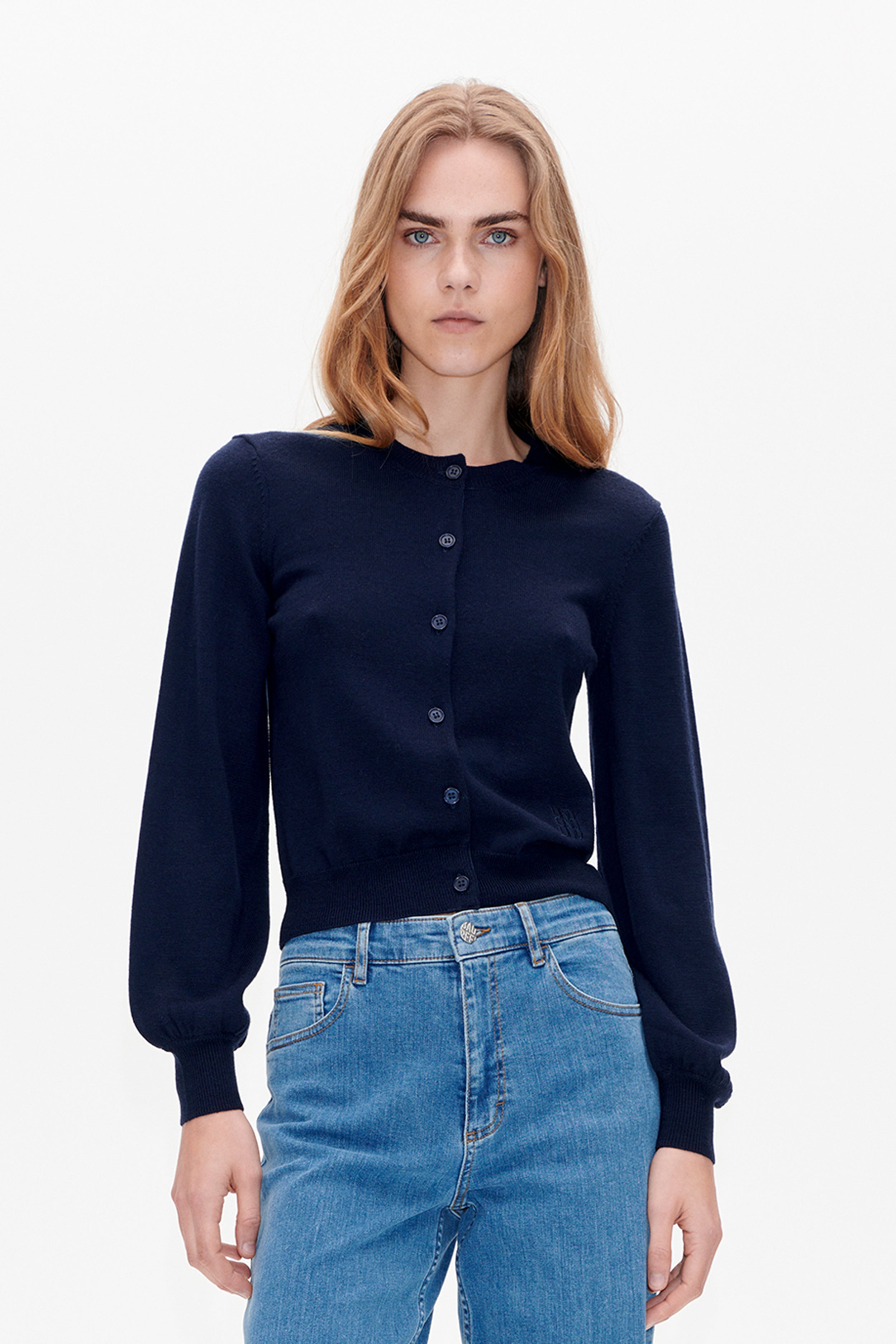 22061_7639_DETAIL.png media file