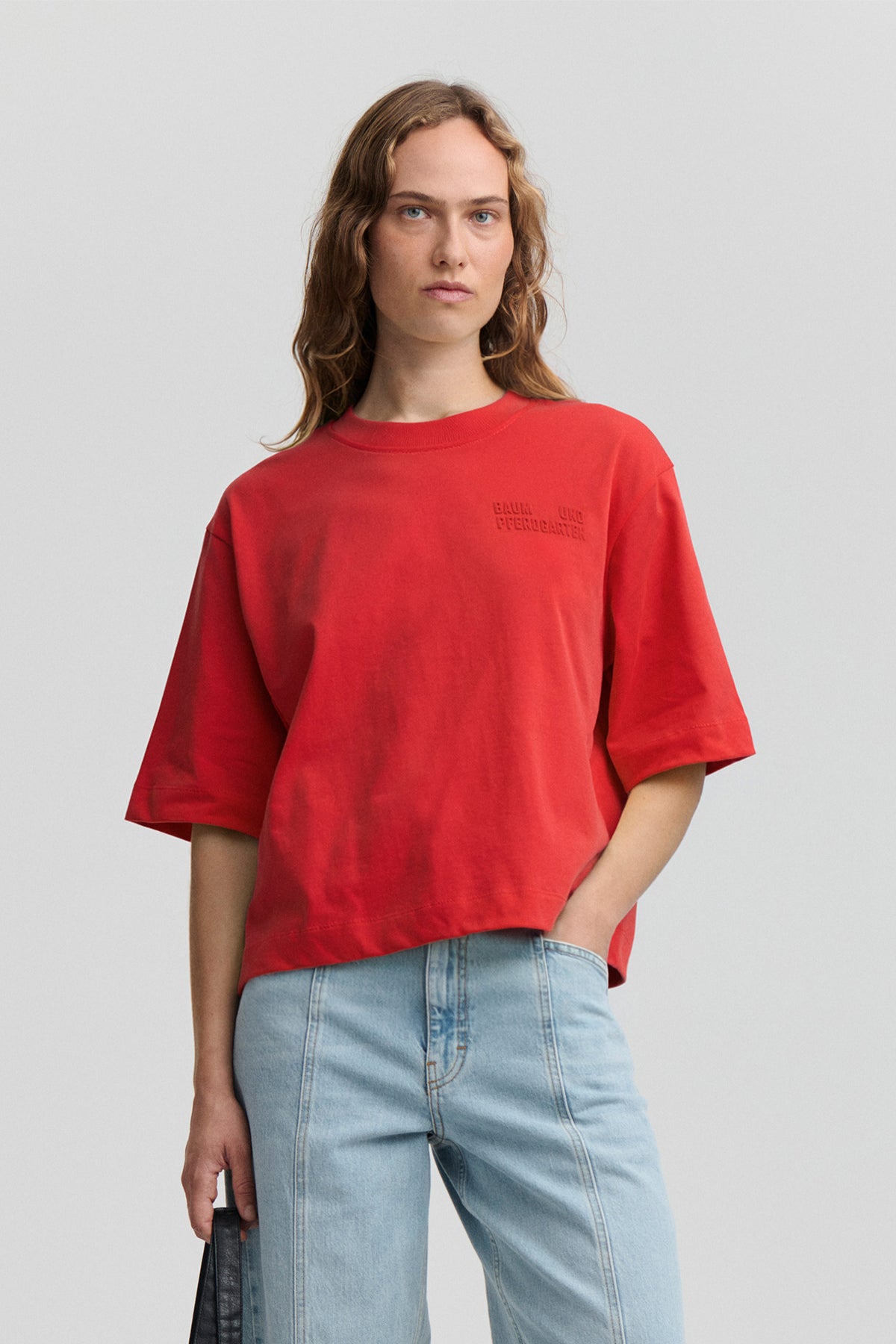 JIANA T-SHIRT | Karmosinröd