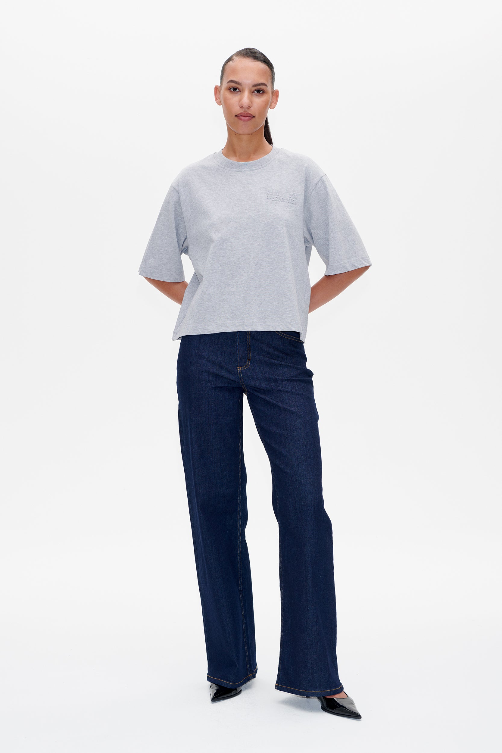 22135_9050_Lookfront.jpg mediefil
