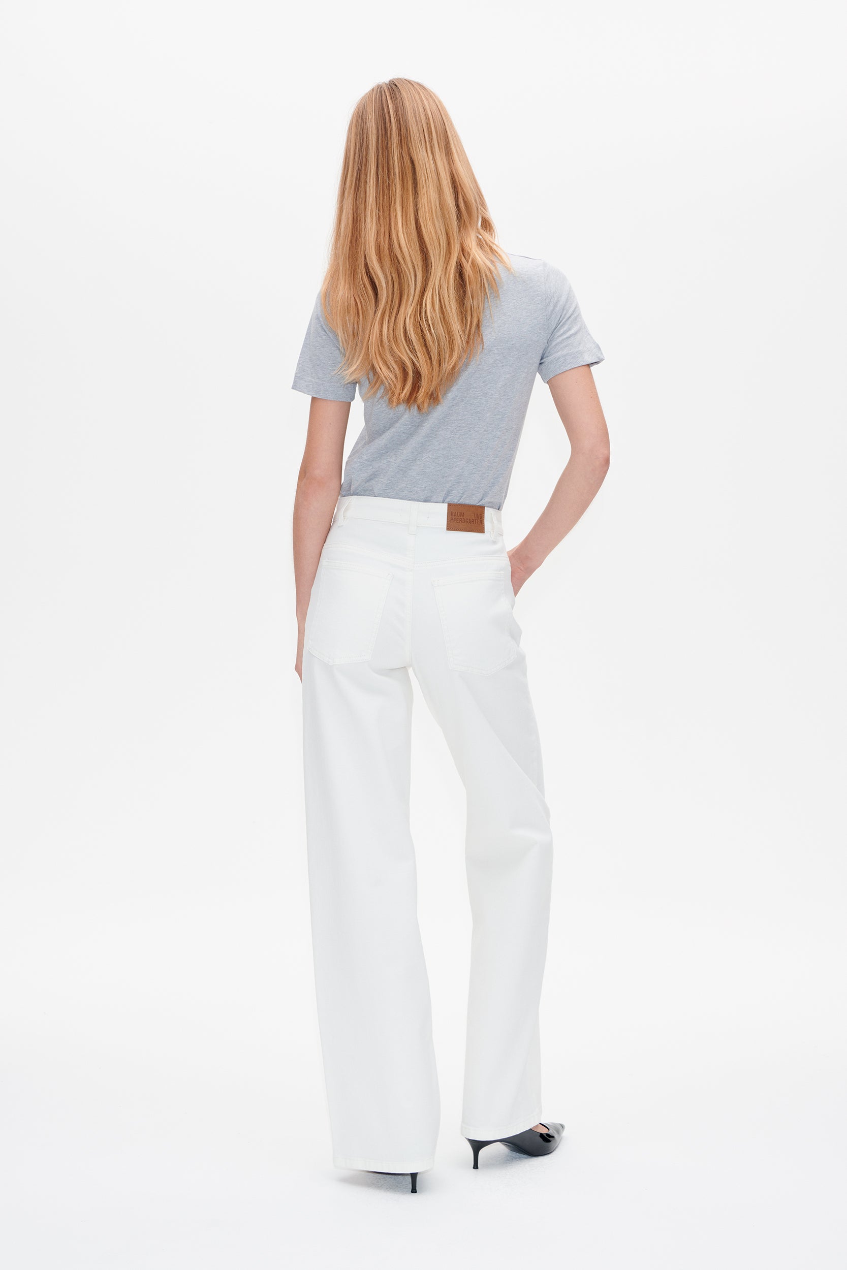 NO 01 JEANS | White Denim