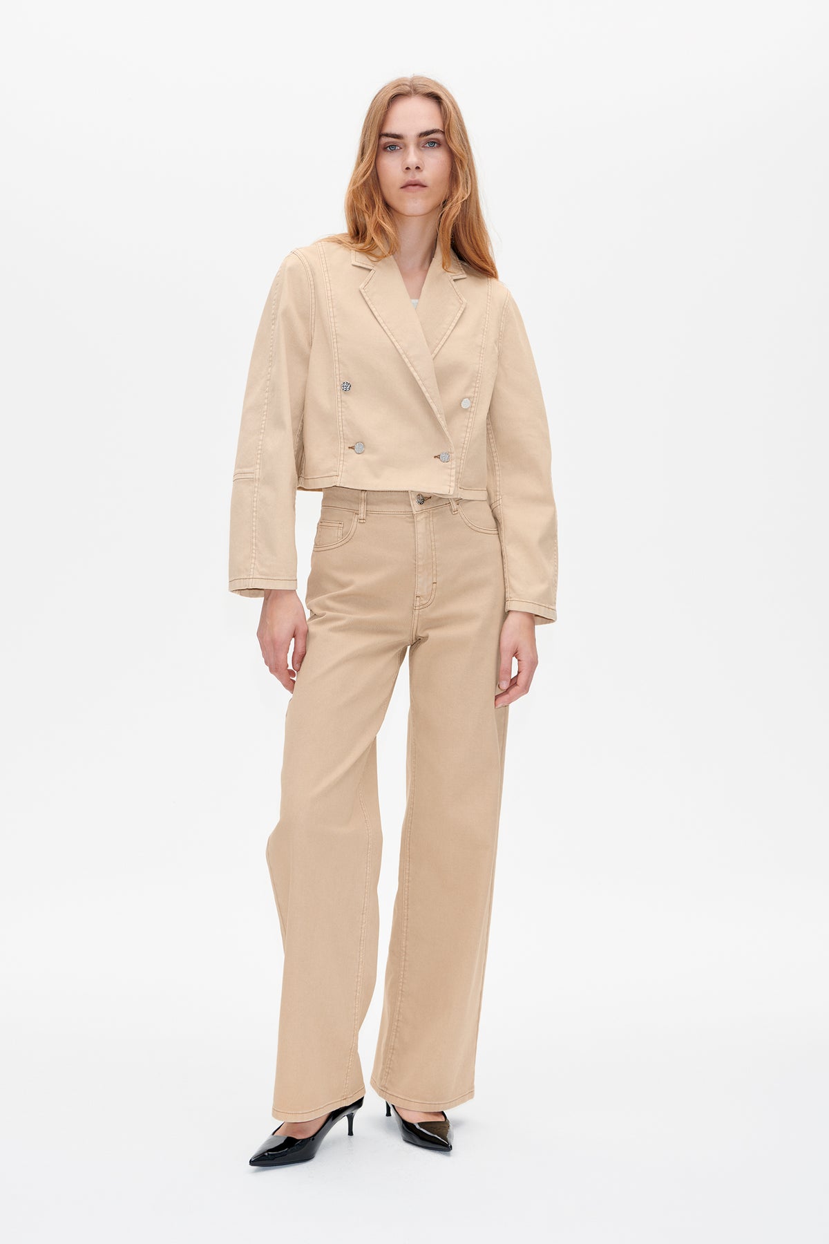 23932_9020_Lookfront.jpg mediefil