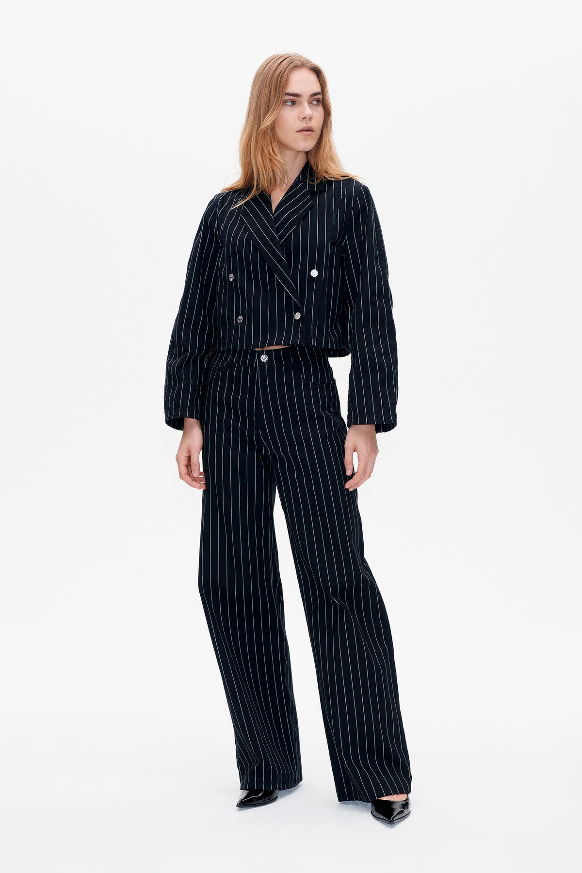 23932_9861_Lookfront.jpg mediafil