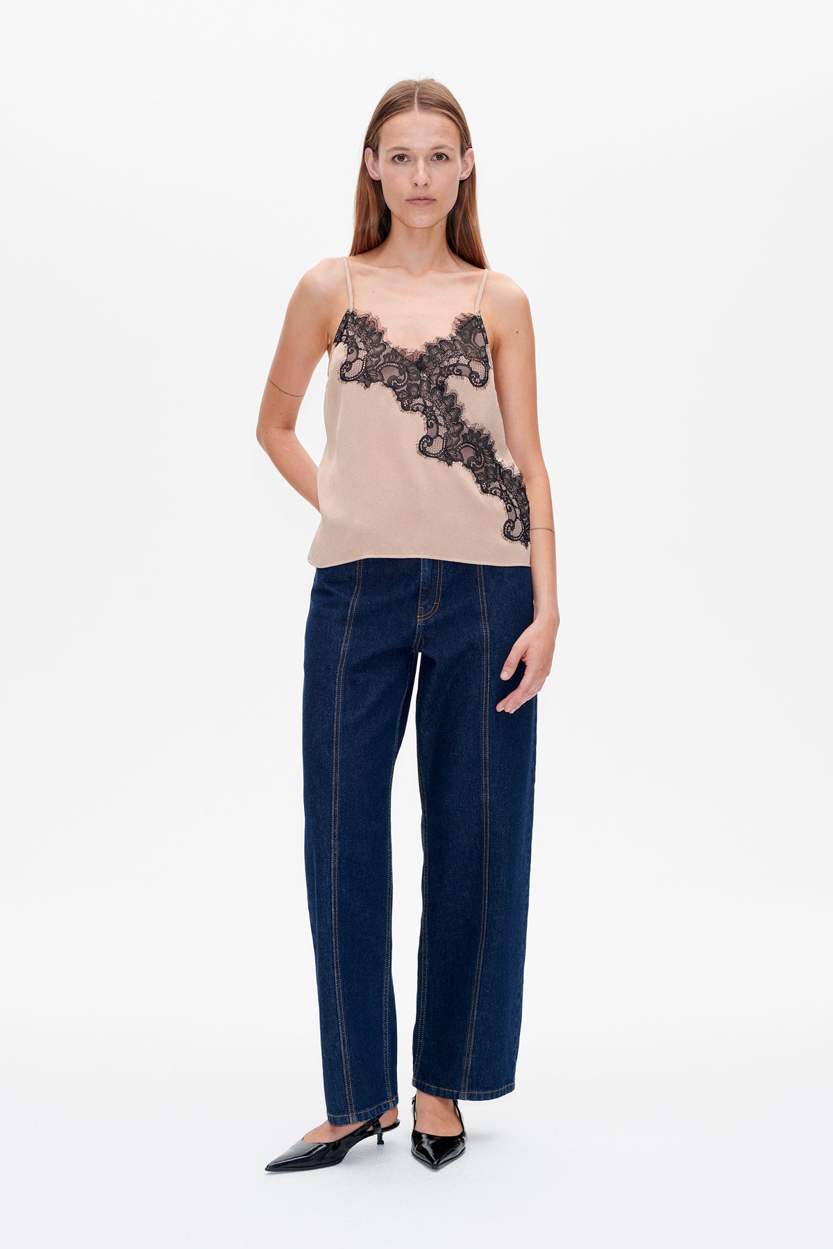 24010_8373_Lookfront.jpg mediefil