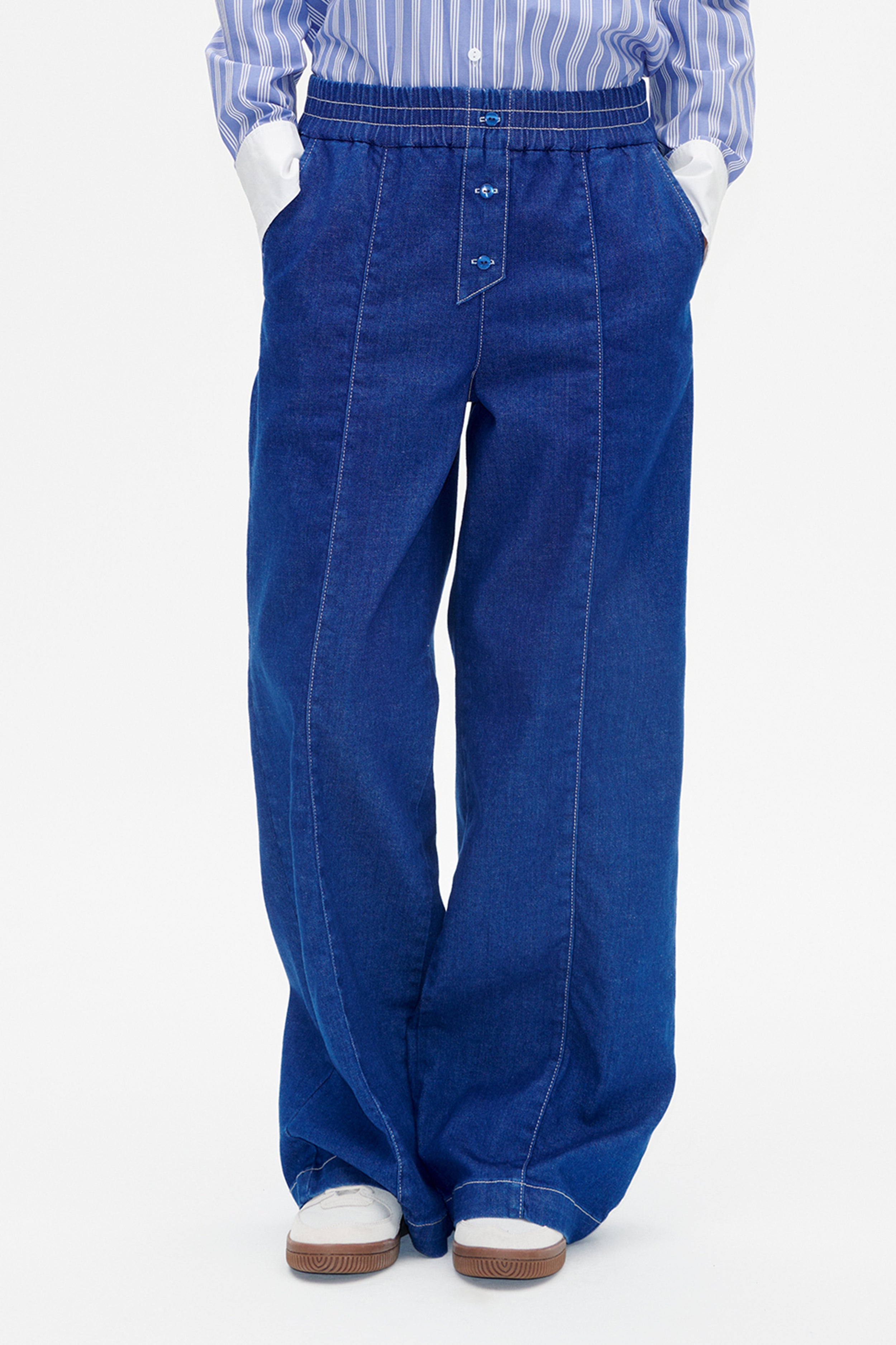 24112_7087_DETAIL.png media file