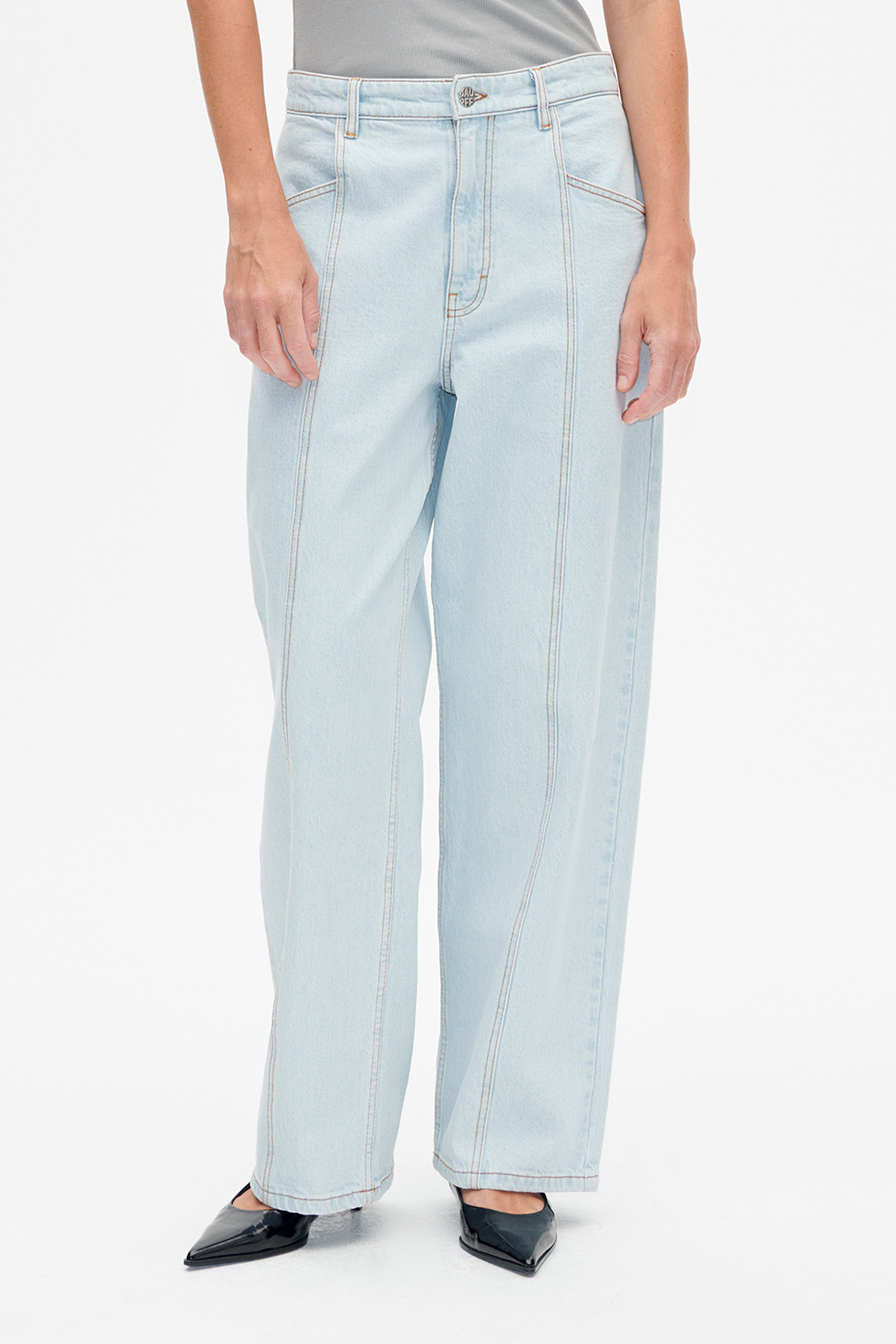 24140_7403_DETAIL.png media file