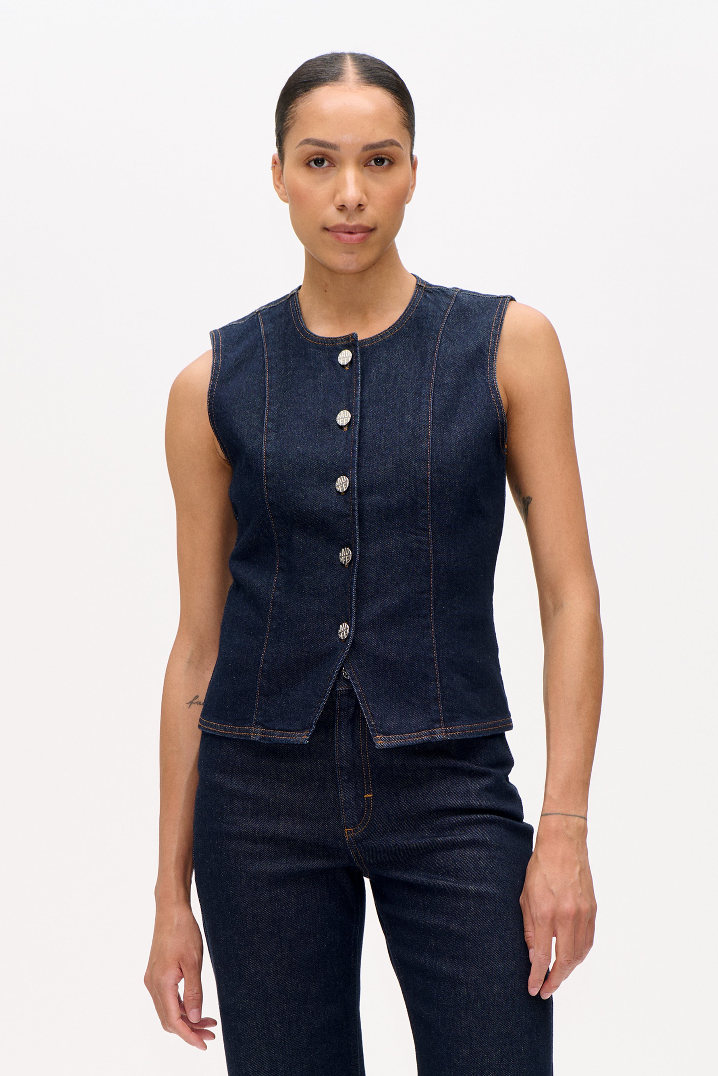 24483_7553_DETAIL.png media file