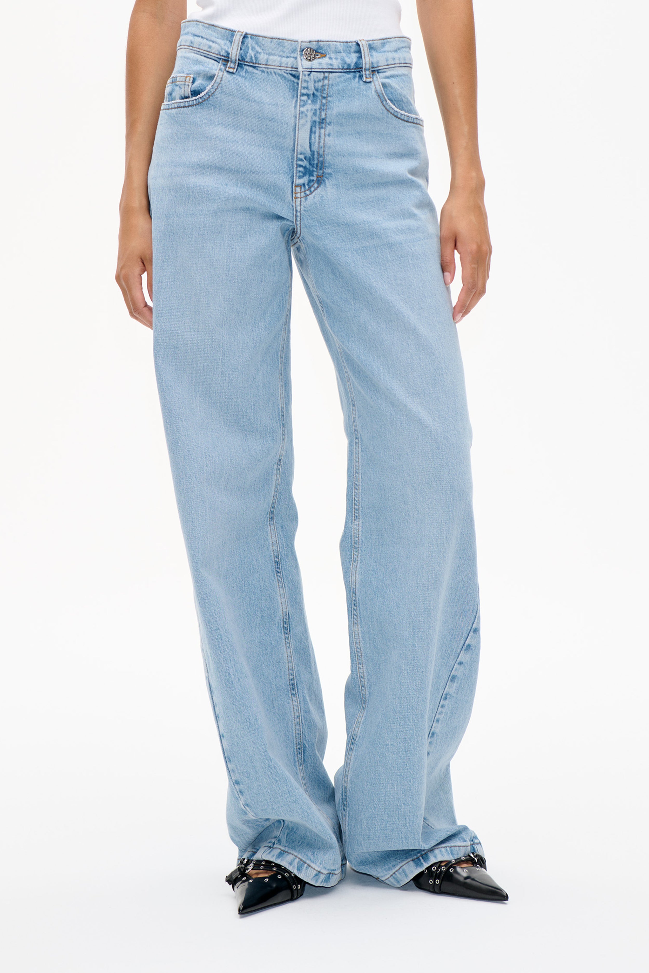 24711_7348_DETAIL.png media file