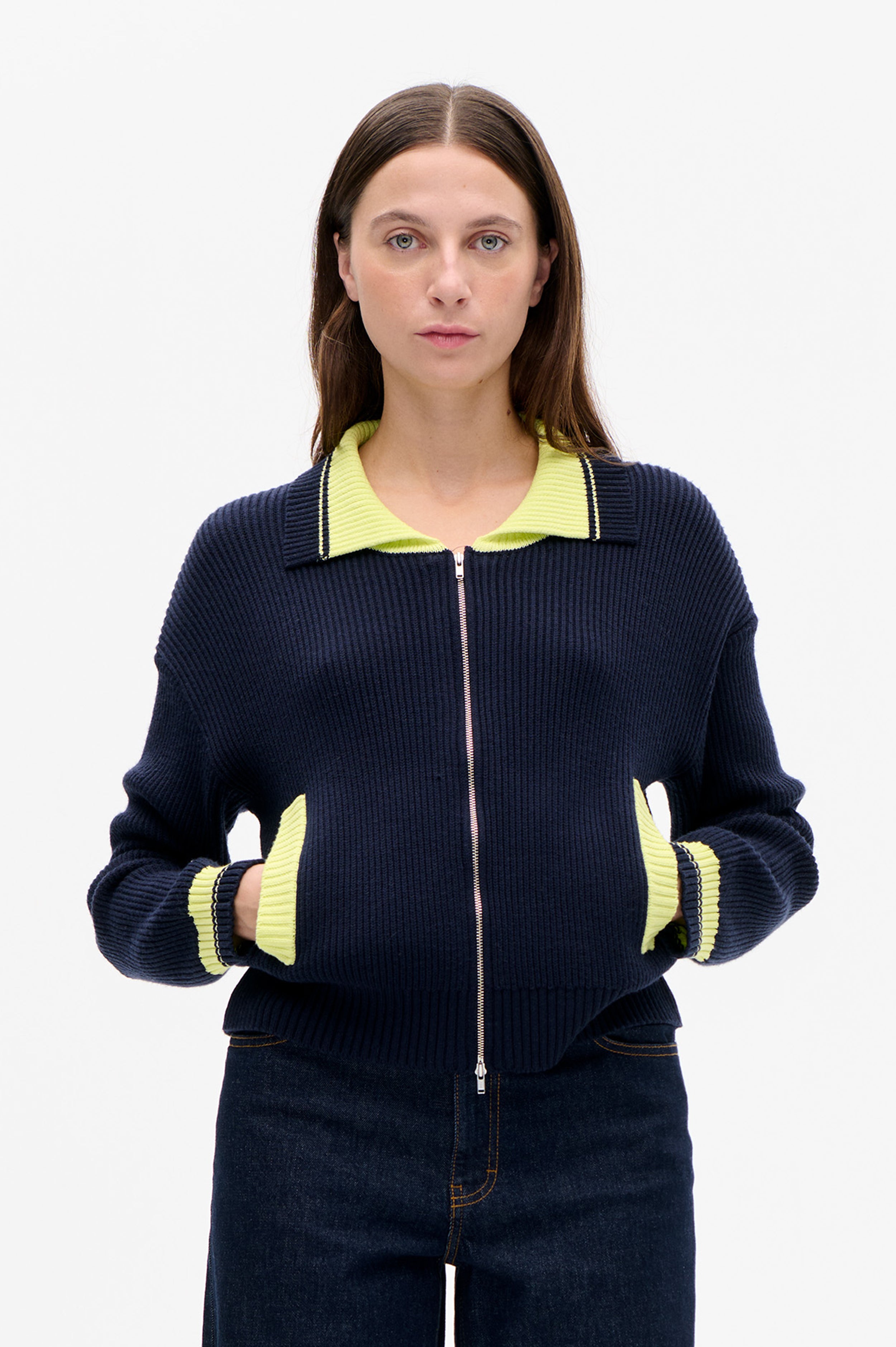 24780_3162_DETAIL.png mediefil