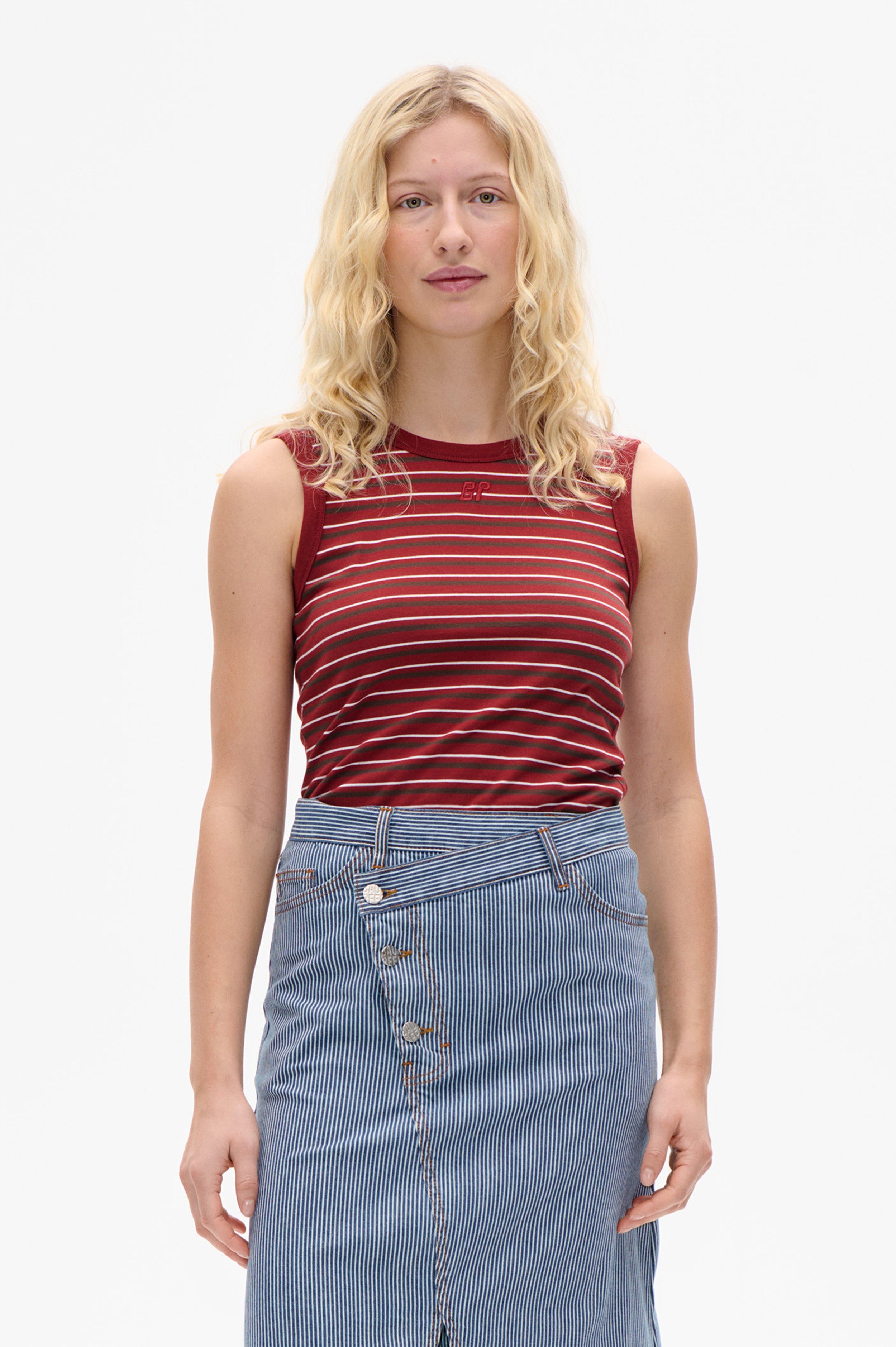 24950_4049_CROP.jpg mediafil