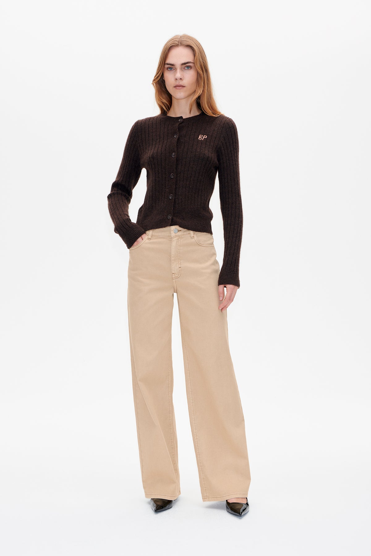 23935_9020_Lookfront.jpg mediefil