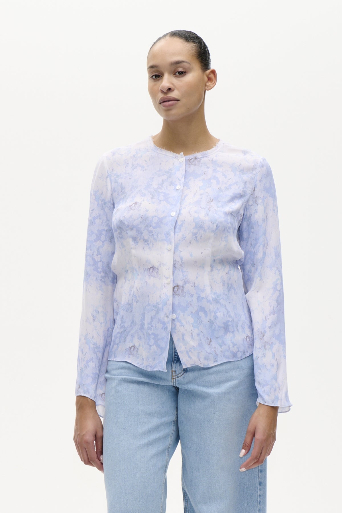 MADELIE BLOUSE | Distorted Blue Flower
